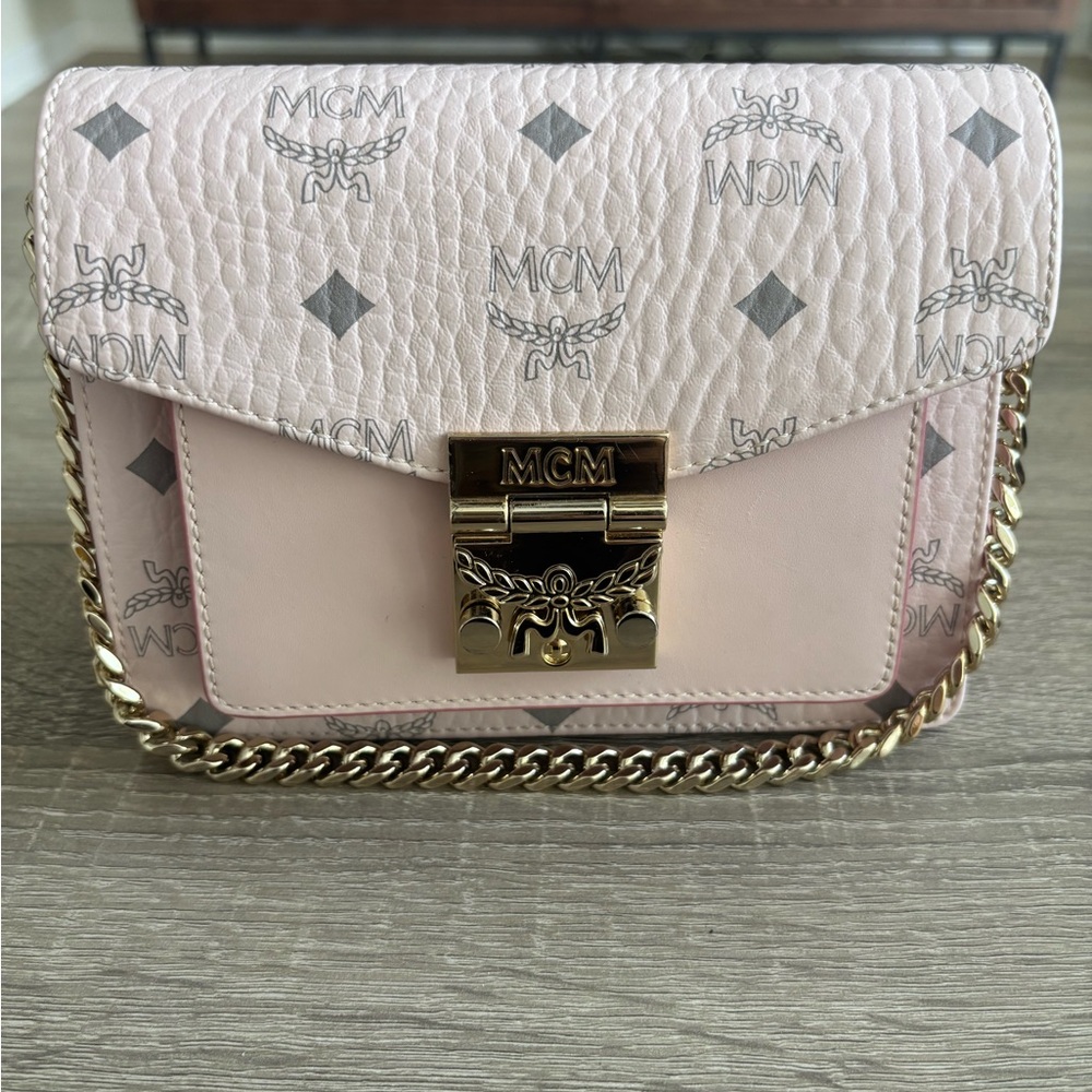 SOLD ❌MCM Pink Patricia Bag